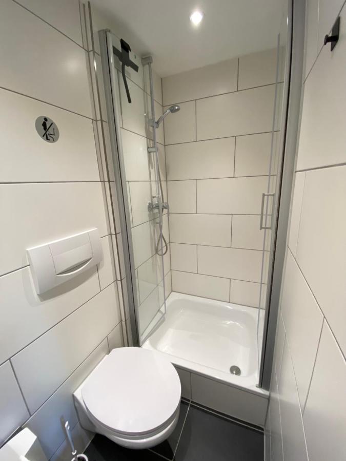 Koblenz - Eigenes Bad,Kueche - Wifi - Parkplatz - 2 Og Apartment Bagian luar foto