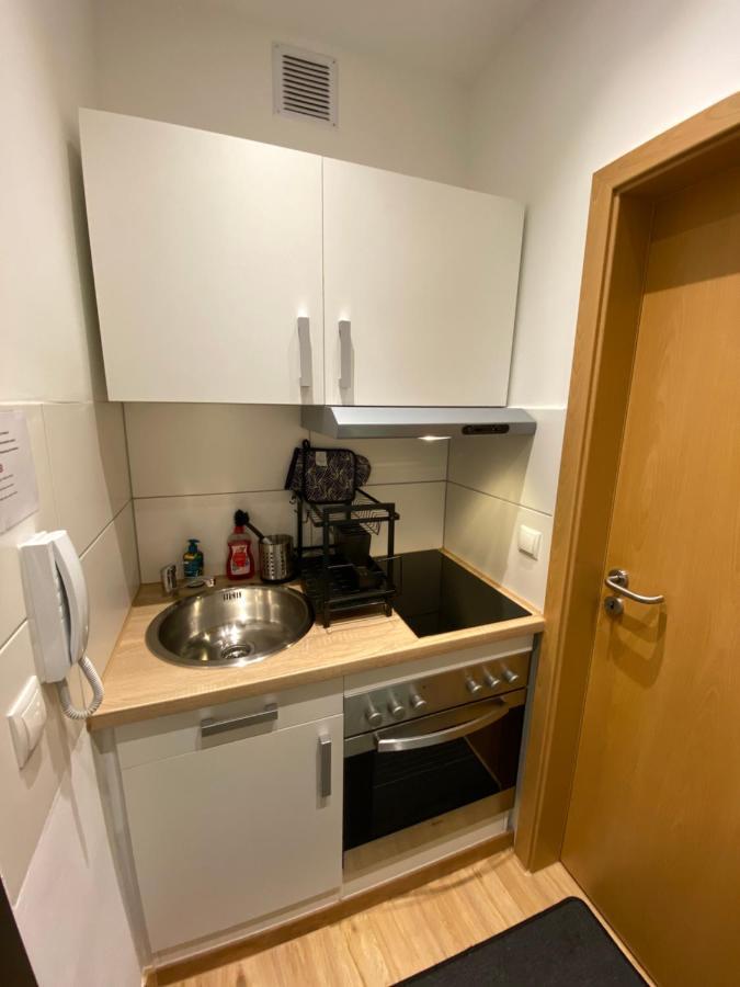 Koblenz - Eigenes Bad,Kueche - Wifi - Parkplatz - 2 Og Apartment Bagian luar foto